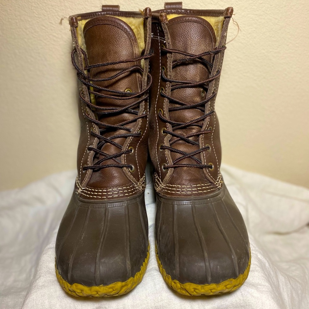 L.L. Bean Women’s 10-Inch Brown Shearling-Lined Bean Boots (Size 10)
